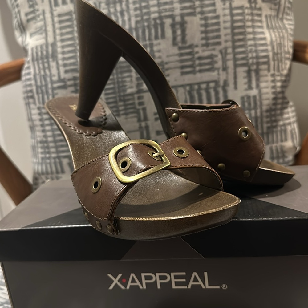 X•appeal size 10 brown leather